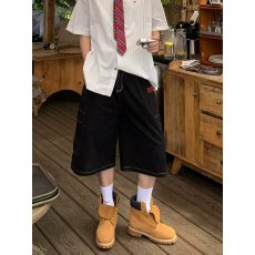 个性潮流男士宽松短裤舒适透气休闲时尚多口袋设计