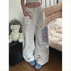 时尚个性刺绣宽松牛仔裤男士休闲裤潮流百搭春秋款