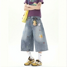 批发时尚宽松牛仔<b class='q'>短裤</b>星星刺绣设计清新潮流<b class='q'>男</b>士休闲裤夏季必备