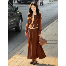 批发壹壹奥法庄园 法式温柔风镂空钩花针织<b class='q'>开衫</b>半裙套装