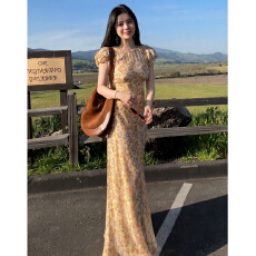 批发茶歇法式气质碎花<b class='q'>连衣裙</b>子女夏季2026年新款独特漂亮穿搭长裙