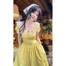 批发法式黄色泡泡袖连衣裙子女夏季2026新款度假风高级感显瘦气质长裙