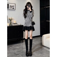 批发法式高级感灰色针织<b class='q'>连衣裙</b>子女秋冬季2026新款小个子香风气质短裙