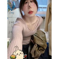 批发纯欲修身粉色针织<b class='q'>打底衫</b>女秋冬季2026V领巨好看韩系毛衣内搭上衣