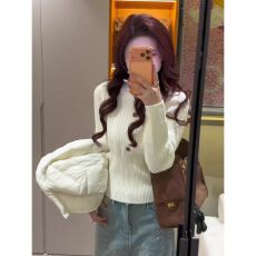 批发韩系穿搭长袖麻花打底针织衫女秋冬收腰显瘦独特漂亮保暖内搭上衣
