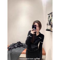 批发白色polo领针织<b class='q'>打底衫</b>女春季长袖上衣复古撞色小香风内搭修身毛衣