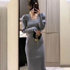 批发针织打底<b class='q'>连衣裙</b>女内搭秋冬季新款方领中长款气质毛衣长裙过膝裙子