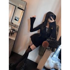 批发法式高级连帽针织<b class='q'>连衣裙</b>女秋冬季2026年新款绑带性感<b class='q'>修身</b>包臀短裙