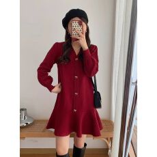 批发法式气质荷叶边针织连衣裙女2026冬季新款V领内搭红色宽松毛衣裙