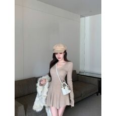 批发2026v领长袖针织连衣裙女秋季新款修身气质短裙显瘦收腰a字裙子