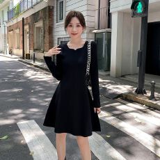 批发短款连衣裙女秋冬小个子法式针织裙子收腰打底裙配大衣a字毛衣裙