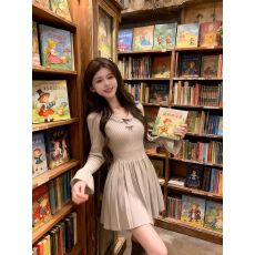 批发秋冬季<b class='q'>甜美</b>法式针织连衣裙子2026新款小个子内搭配大衣毛衣短裙女