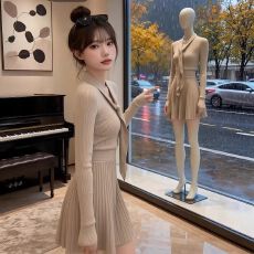 批发秋<b class='q'>冬</b>新款气质系带V领修身针织连衣裙女韩系千金风收腰显瘦短裙子