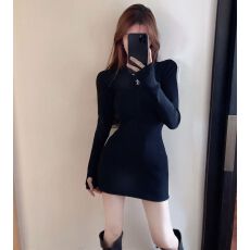 批发<b class='q'>黑色</b>包臀裙长袖内搭连衣裙掐腰修身显瘦打底小黑裙秋冬季收腰裙子