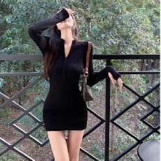 批发黑色连衣裙女包臀2026新款秋<b class='q'>冬</b>配大衣内搭掐腰高级小黑裙修身裙子