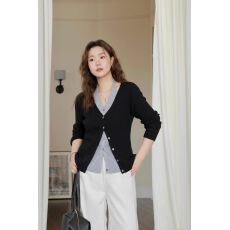 批发<b class='q'>大码</b>黑色v领挂脖假两件针织开衫女2025早秋胖mm显瘦内搭长袖上衣