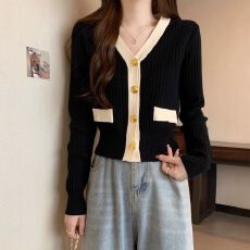 批发小香风V领<b class='q'>针织</b><b class='q'>开衫</b>毛衣女春秋大码胖妹妹显瘦高级感<b class='q'>短款</b>正肩上衣