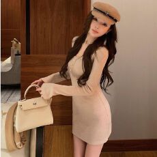 批发法式针织短款连衣裙女<b class='q'>秋</b>季2026新款修身显瘦高级感性感包臀针织裙