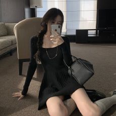 批发高级感方领针织连衣裙女秋冬新款气质<b class='q'>修身</b>显瘦包臀百搭打底短裙子