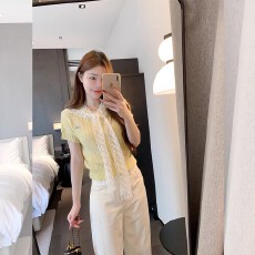批发韩系圆领蕾丝短袖针织衫女2026新款夏季<b class='q'>时尚</b>洋气减龄设计感上衣女