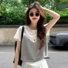 批发夏季拼接吊带蕾丝花边<b class='q'>假两件</b>上衣女松弛感圆领减龄独特短袖T恤潮