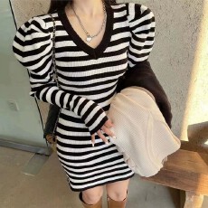 批发针织连衣裙女春秋冬新款条纹V领泡泡袖修身长款过膝打底毛衣<b class='q'>裙子</b>