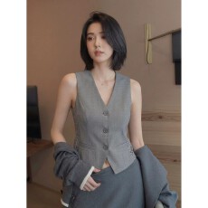 批发时尚休闲V领<b class='q'>蕾丝</b>马甲女夏季新款小众外搭<b class='q'>西装</b>风短款后背镂空背心