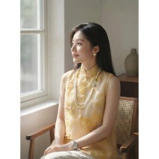 批发新中式高端刺绣马甲背心女装春夏季新款独特超好看无袖马夹上衣薄