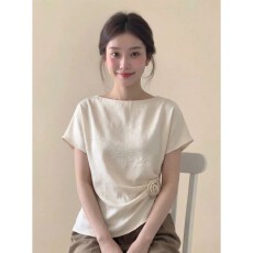 批发轻奢醋酸缎面<b class='q'>T</b><b class='q'>恤</b>女2026春夏季新款设计感小众立体<b class='q'>花朵</b>一字肩上衣