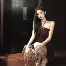 批发【原版面料原版配饰】抹胸挂脖<b class='q'>连衣裙</b>夏季气质小妈高级感a字短裙~