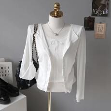 批发现有货 设计感蕾丝拼接气质温柔百搭长袖假两件<b class='q'>开衫</b>女上衣