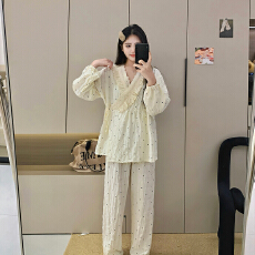 批发新款云朵棉孕妇外穿和服款产妇出院费<b class='q'>睡衣</b>家居服外贸订单套装