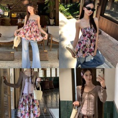批发红人馆背心女夏外穿露背碎花设计感超火小众不撞款无袖抹胸上衣女