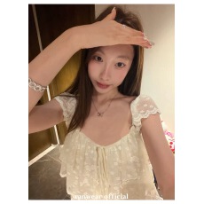 批发Ranwear主推!'心动时刻'重工定染!轻奢拼蕾丝方领仙气小飞袖上衣
