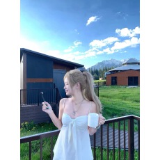 批发Ceezzzi 莉莉安香颂 蝴蝶结绑带吊带背心女夏外穿设计感无袖上衣