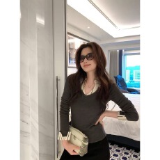 批发pusumede 层次叠穿 假两件针织衫女气质设计感修身长袖<b class='q'>加绒</b><b class='q'>打底衫</b>