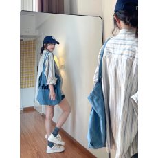 批发2026早春新款韩系<b class='q'>条纹</b>衬衫女上衣法式设计感小众宽松休闲长袖衬衣