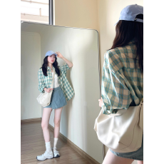 批发薄荷绿色<b class='q'>格子</b><b class='q'>外套</b>衬衫女2026春季设计感小众衬衣宽松长袖潮