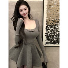 批发新年战袍针织<b class='q'>连衣裙</b>女秋冬季2026新款小个子收腰显瘦a字蓬蓬短裙