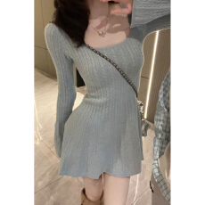 批发蓝色方领<b class='q'>条纹</b>针织连衣裙子女春季2026新款巨好看的内搭气质<b class='q'>短裙</b>