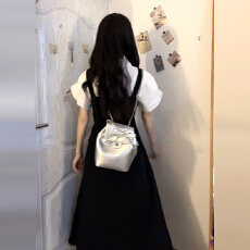 批发韩系学院风黑色背带连衣裙女夏季2025新款气质清纯奶甜收腰长裙子