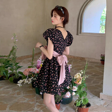 批发法式<b class='q'>蝴蝶结</b>v领碎花<b class='q'>连衣裙</b>子女夏季2025新款小个子收腰显瘦a字短裙