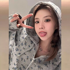 批发美式复古小碎花连帽<b class='q'>卫衣</b>女早春2026新款美式薄款oversize<b class='q'>开衫</b>外套