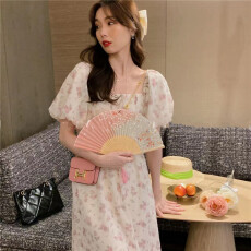 批发内搭打底配大衣碎花长袖连衣裙子法式收腰长裙早春季2026新款女装