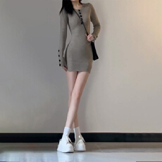 批发性感辣妹针织连衣裙子女秋冬2026新款配大衣内搭打底修身包臀短裙