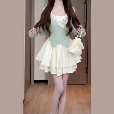 批发白色吊带连衣裙女夏季2026新款小个子开春穿搭一整套装高级感短裙