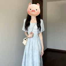 批发海边度假风<b class='q'>连衣裙</b>女夏季2026新款高级感法式气质收腰初恋长裙子女