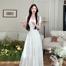 批发白月光初恋感蓝色<b class='q'>连衣裙</b>女夏季2025新款独特漂亮绝美巨好看的长裙