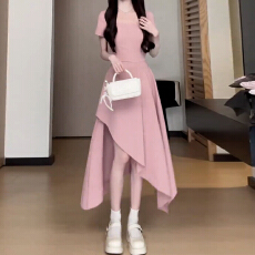 批发高级感黑色<b class='q'>连衣裙</b>子女夏季2026新款爆款小个子巨好看漂亮掐腰长裙