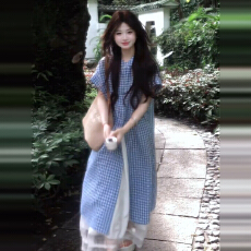 批发粉色短袖格子<b class='q'>连衣裙</b>子女夏2026年新款设计感小众收腰显瘦<b class='q'>开叉</b>长裙